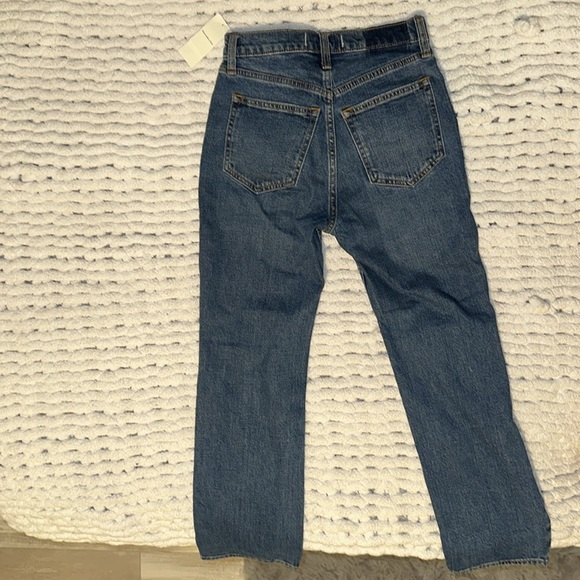 Abercrombie & Fitch Ultra High Rise The Ankle Straight - Picture 3 of 3